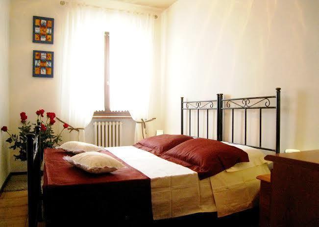 Bed And Breakfast Due Leoni Torri Del Benaco Δωμάτιο φωτογραφία