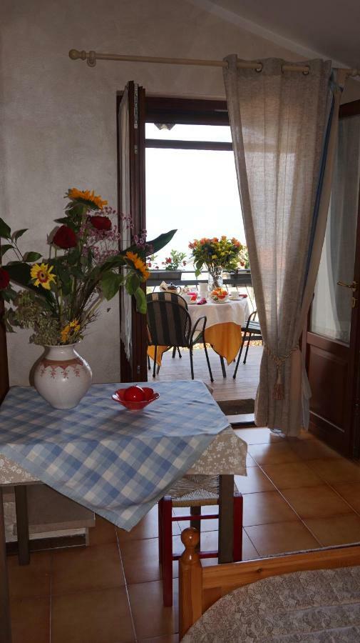 Bed And Breakfast Due Leoni Torri Del Benaco Εξωτερικό φωτογραφία